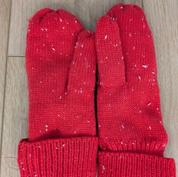 Strawberry Shortcake Mittens - Picture 4 of 5
